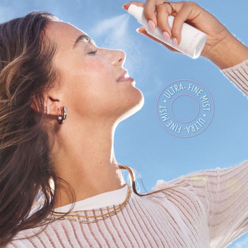 Face Mist COVERGIRL Clean Fresh leche nutritiva en aerosol 100 ml
