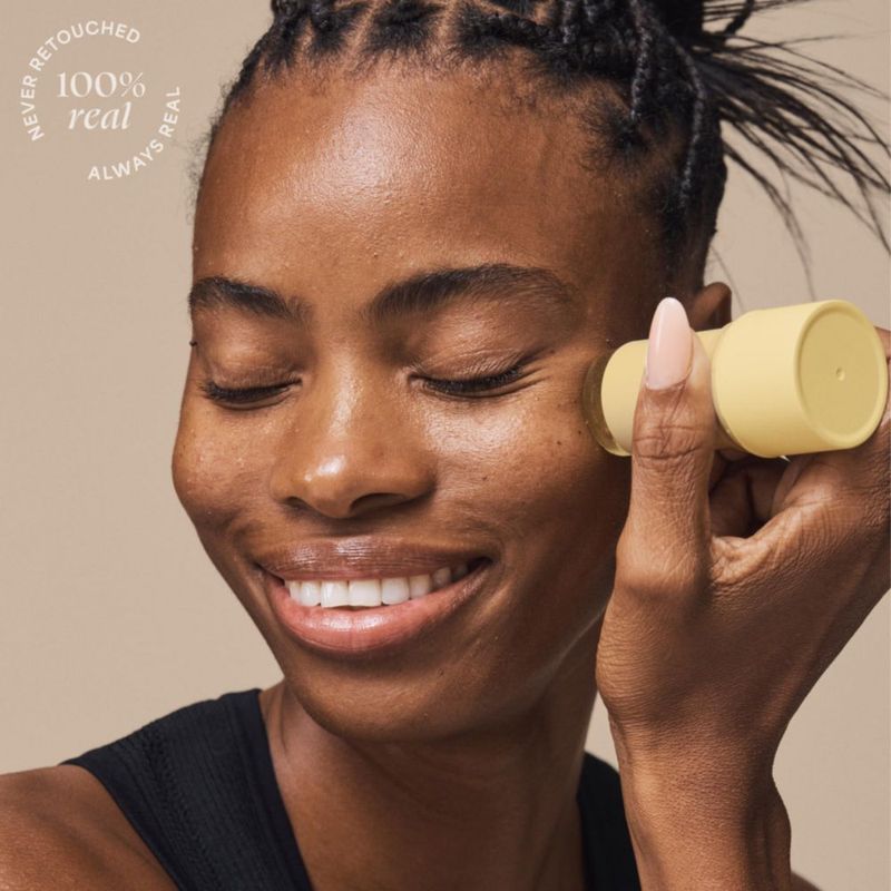 Protector solar en barra TULA Skin Care Protect + Go Dewy Glow SPF 50
