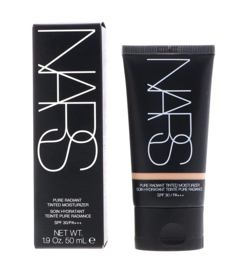 Crema hidratante con color NARS Pure Radiant SPF 30 St. Moritz 50 ml