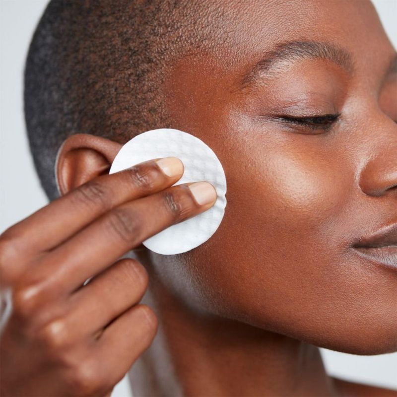 Almohadillas faciales ELEMIS Dynamic Resurfacing con ácido láctico paquete de 14
