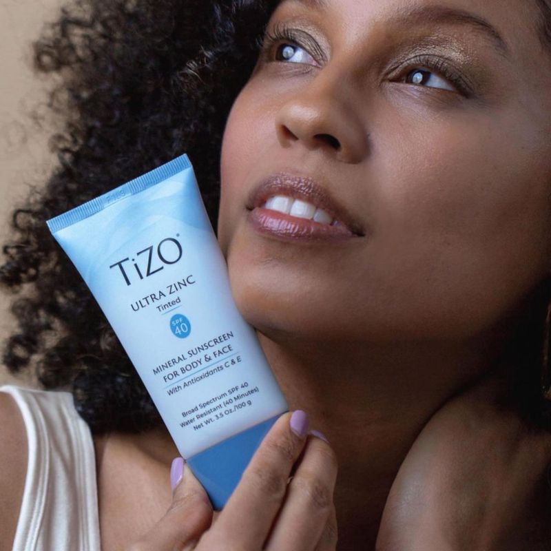 Protector solar TIZO Ultra Zinc para rostro y cuerpo con SPF 40 100 ml