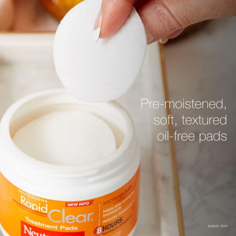 Almohadillas limpiadoras faciales Neutrogena Rapid Clear con ácido salicílico al 2%