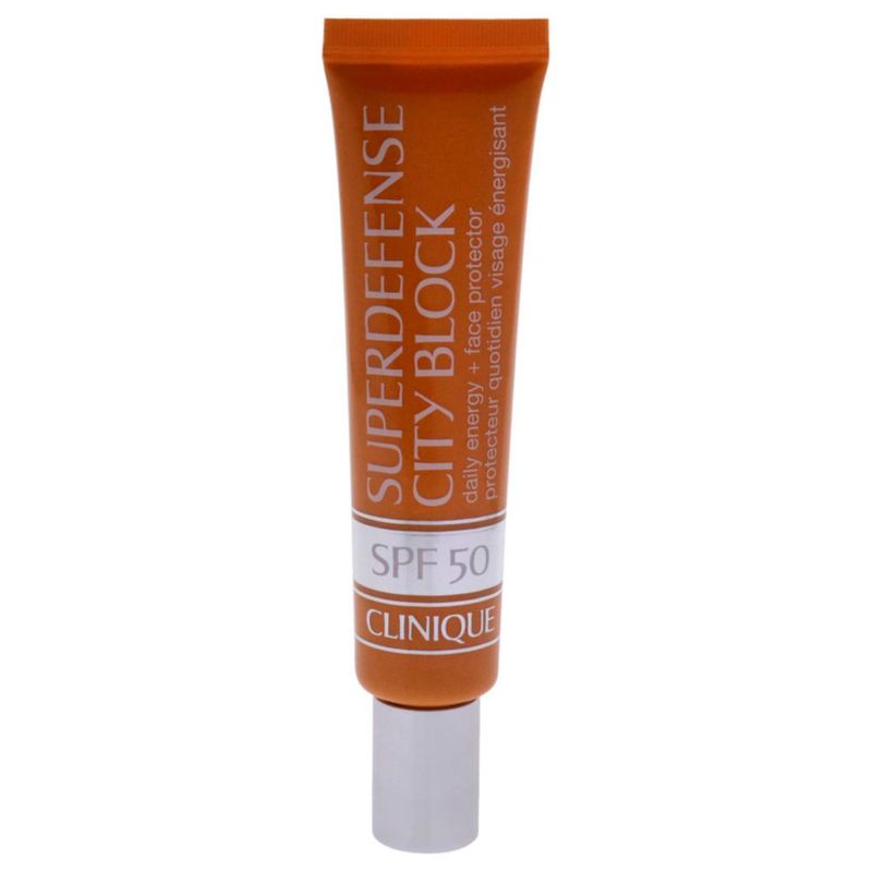 Protector solar Clinique Superdefense City Block SPF 50 para uso diario