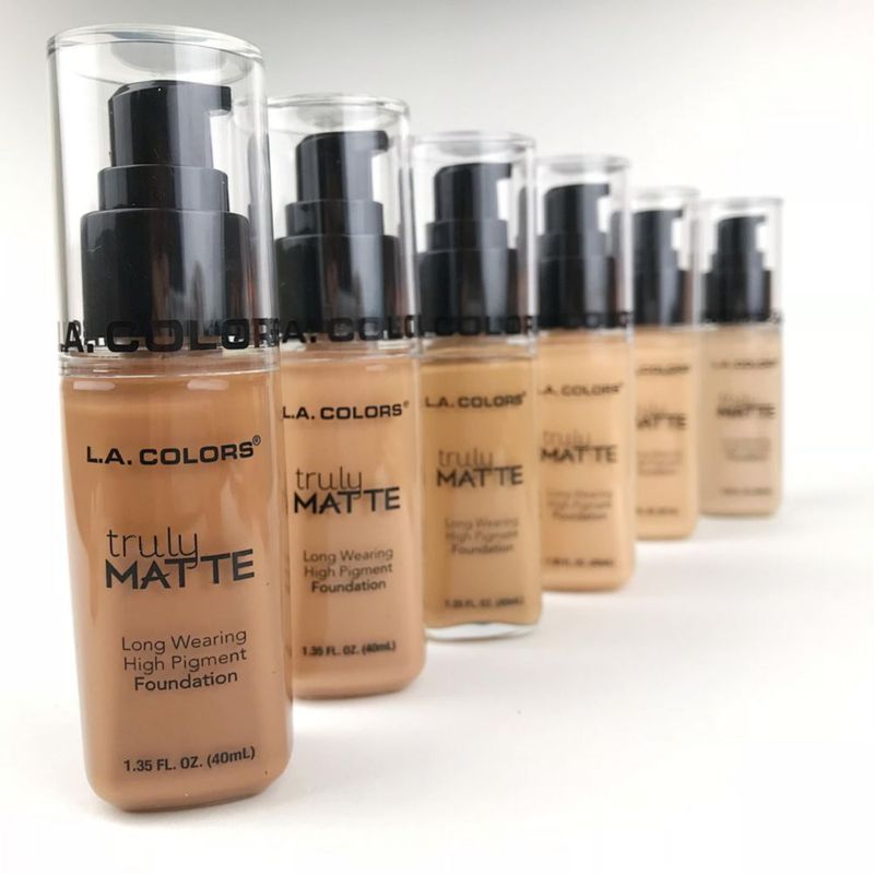 Base L.A. COLORS Truly Matte Sand 40 ml