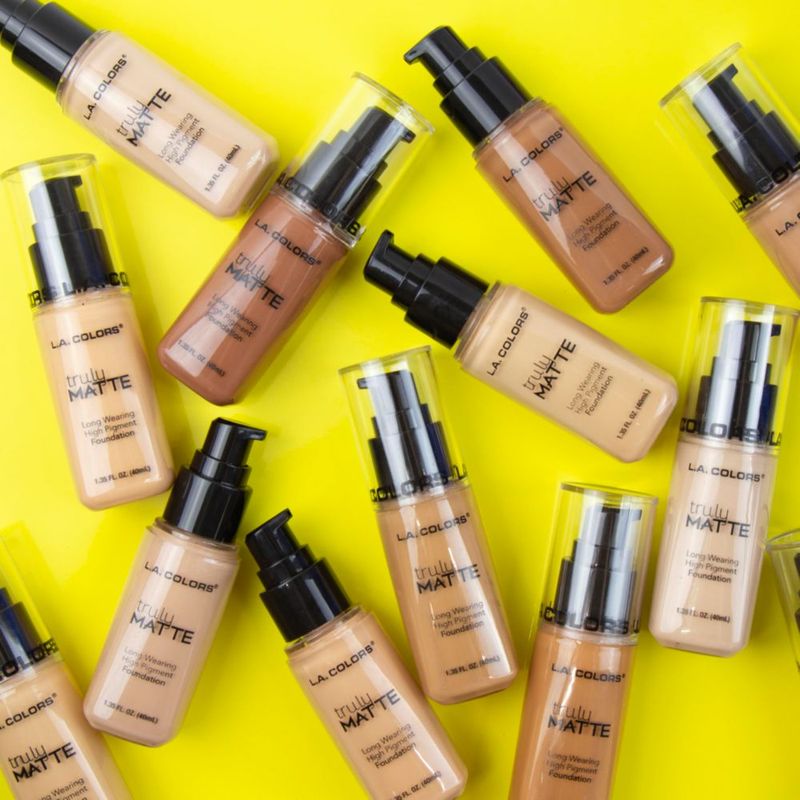 Base L.A. COLORS Truly Matte Sand 40 ml