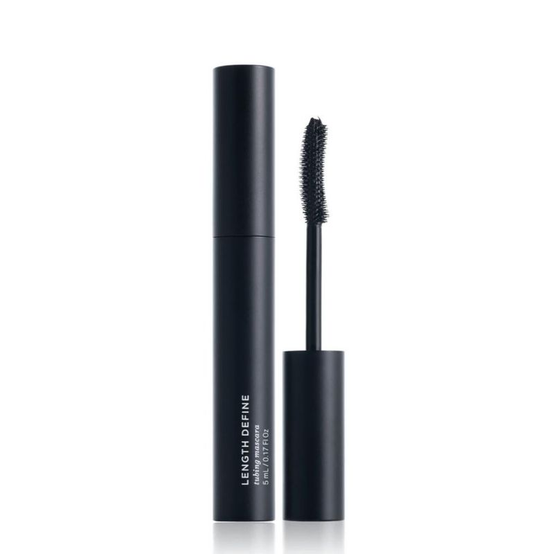 Máscara RevitaLash Cosmetics con tubo de longitud definida