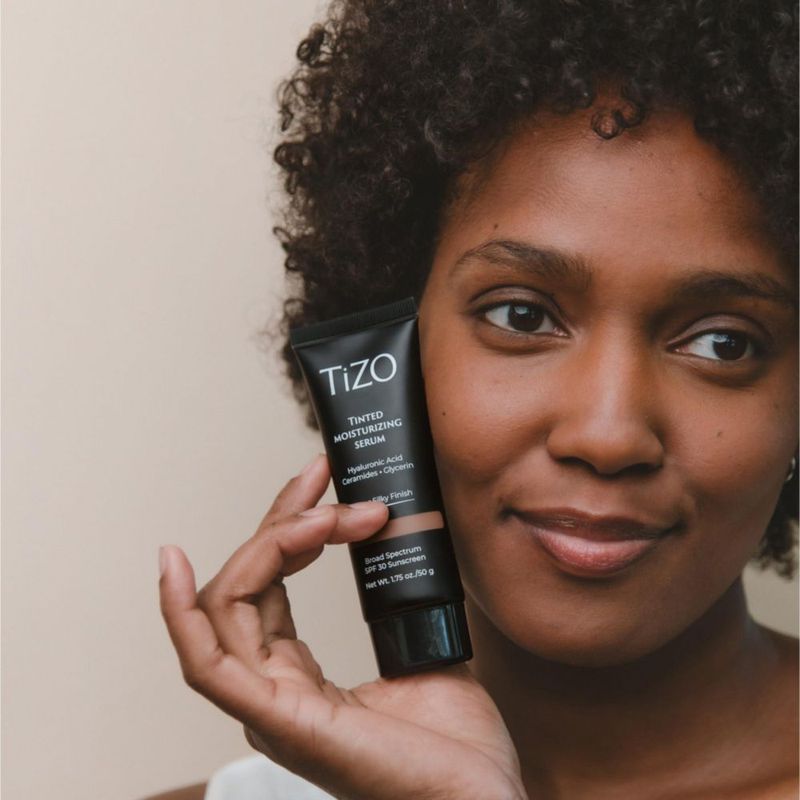 Sérum hidratante con color TIZO SPF 30 DEEP 50 g