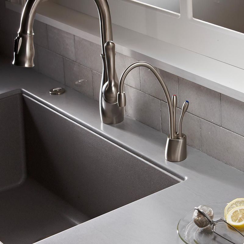 Grifo dispensador de agua InSinkErator 719573 – Bronce Mocha