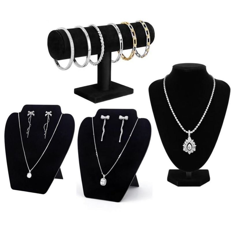 Set de exhibición de collares RingsTown 4 piezas con terciopelo negro