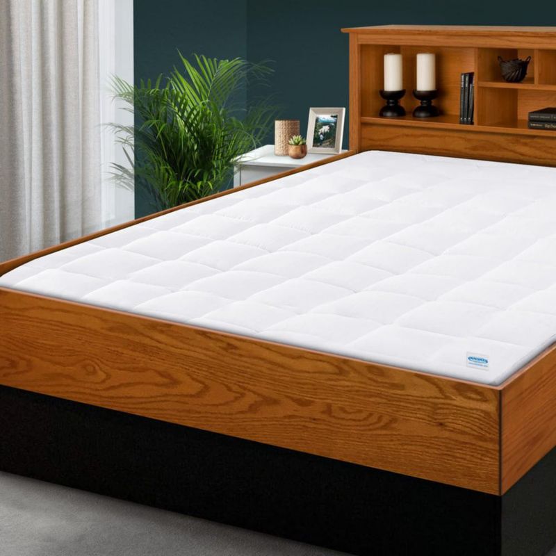 Protector de colchón INNOMAX King acolchado con ancla para cama de agua