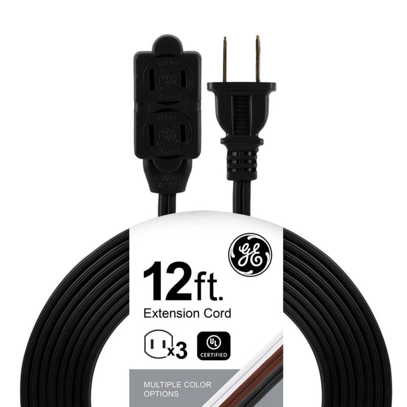 GE Regleta de enchufes de 3 salidas, cable de extensión de 12 ', 2 clavijas, calibre 16, cubiertas de seguridad con cierre girat
