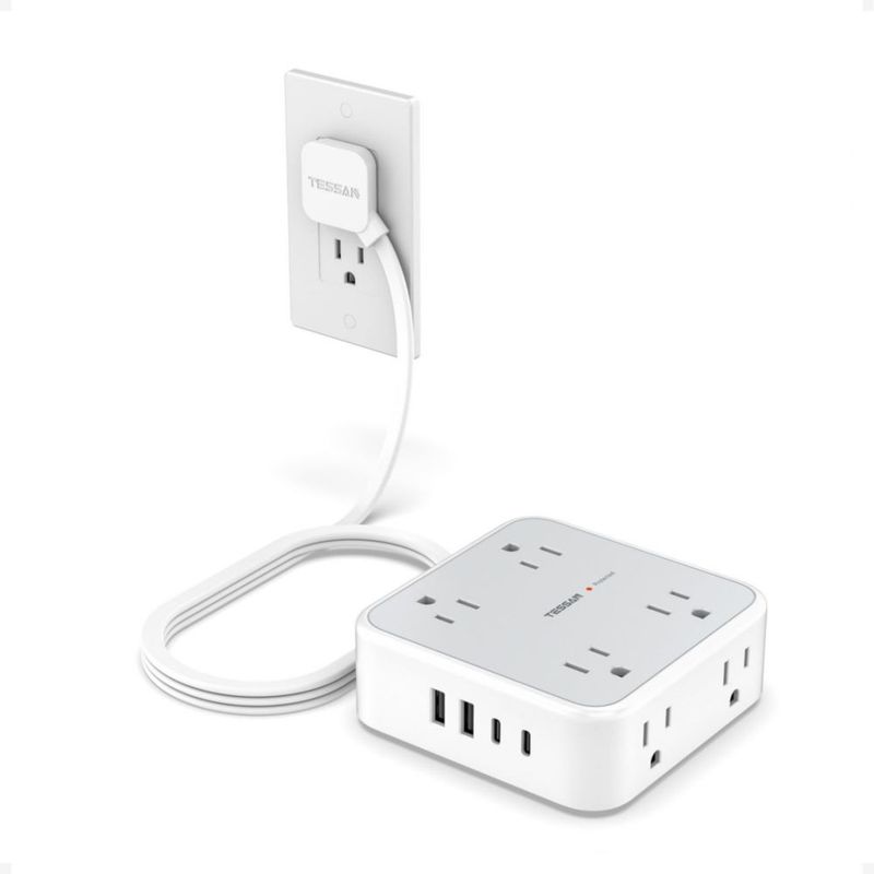 TESSAN Regleta Multicontacto Extension Electrica con Protector de Sobretensión, 1.5 M Plana Enchufe Extensión con 8 Salidas CA y