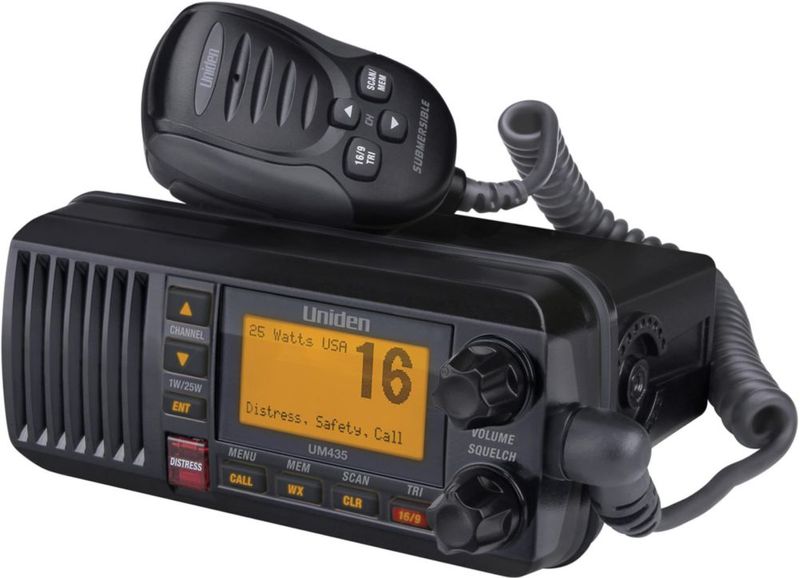Radio marina VHF de montaje fijo Uniden UM435BK a prueba de agua