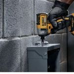 Atornillador de Impacto 20V MAX* Brushless DCF7871B DeWalt Solo Herramienta