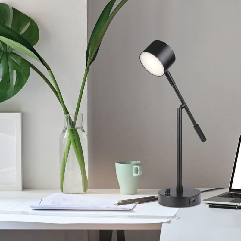 Lámpara de escritorio Globe Electric 41 cm negro mate con puerto USB