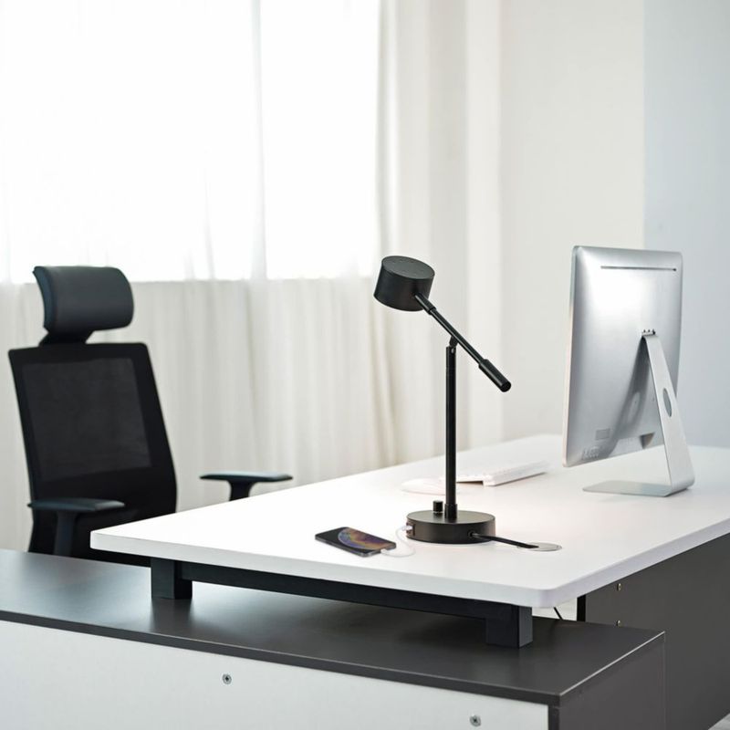 Lámpara de escritorio Globe Electric 41 cm negro mate con puerto USB