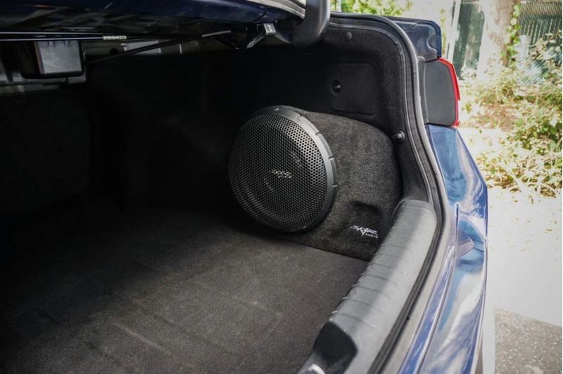 Subwoofer Skar Audio de 30 cm para Kia Optima 2016‑2020