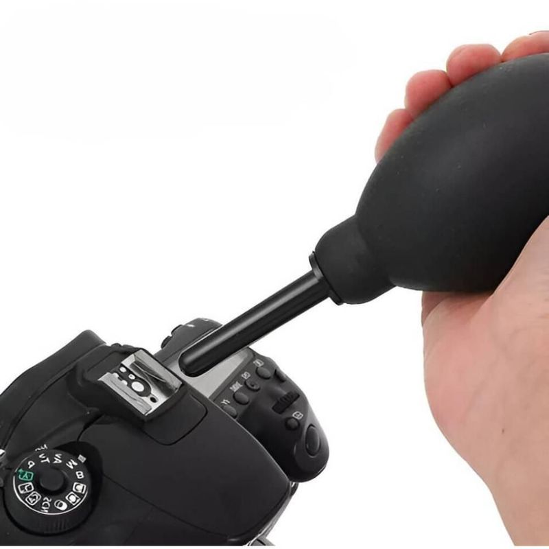 Kit de limpieza para cámaras digitales Insignia 3 piezas color negro