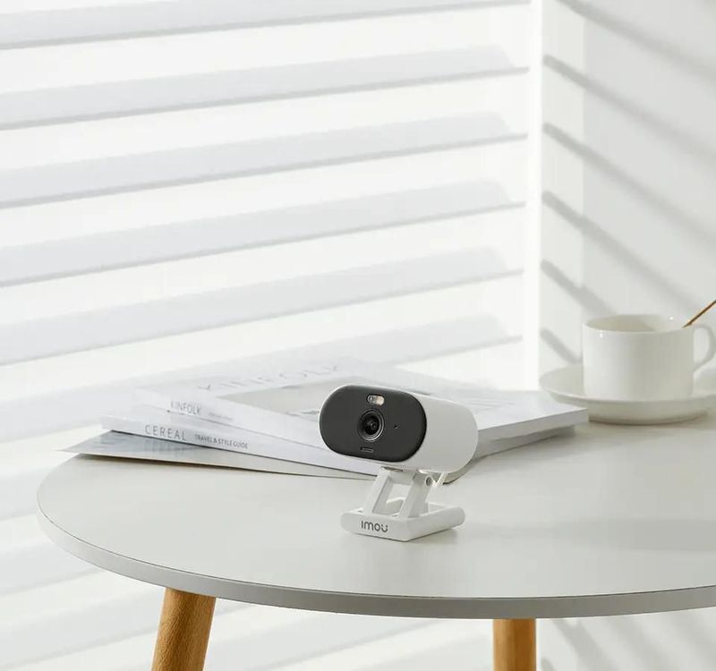 IMOU VERSA Cámara de seguridad para Exteriores/Interiores Wi-Fi, protección IP65, visión nocturna a color, luz, alarma y audio bidireccional.