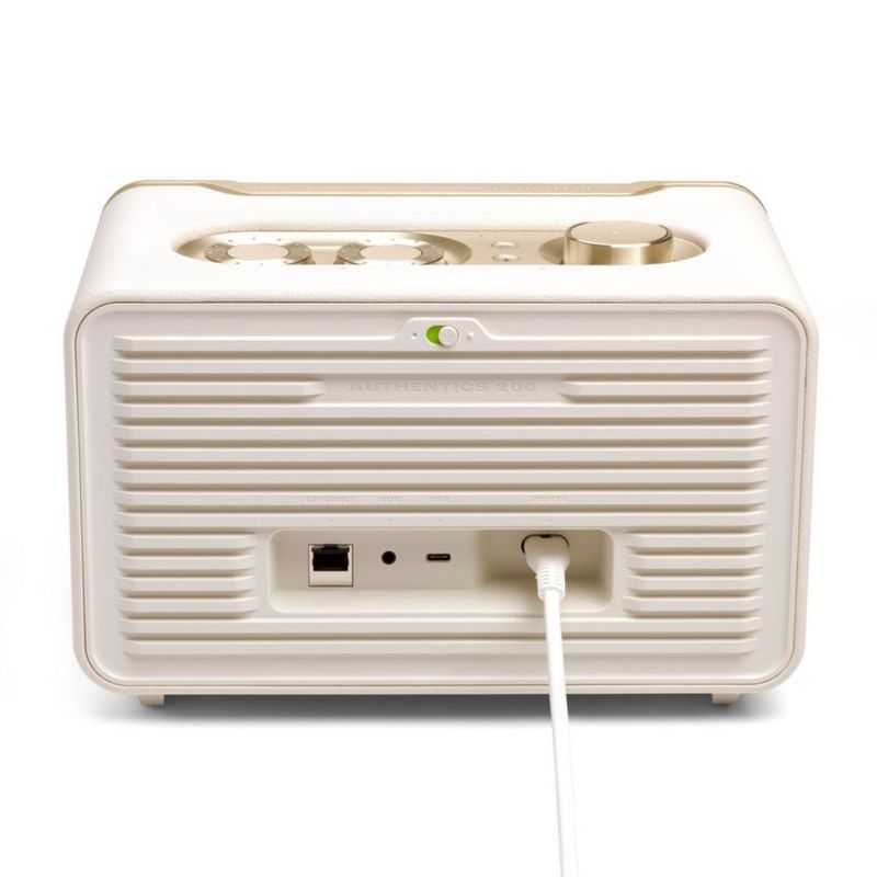 Altavoz doméstico inteligente JBL Authentics 200 de estilo retro blanco/dorado