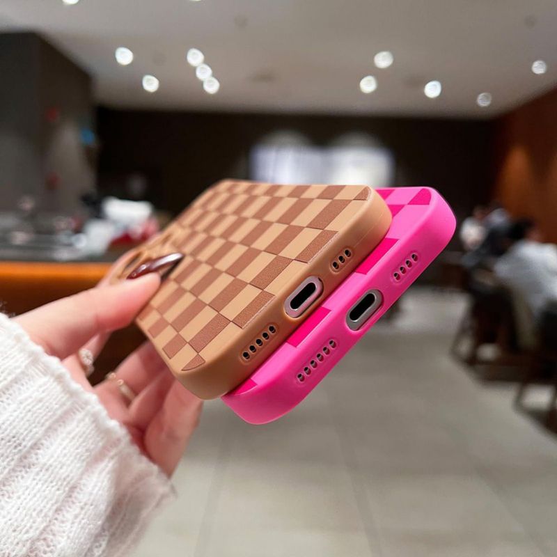 Funda YUMUPIFE para iPhone 15 Pro Max en rosa intenso a cuadros