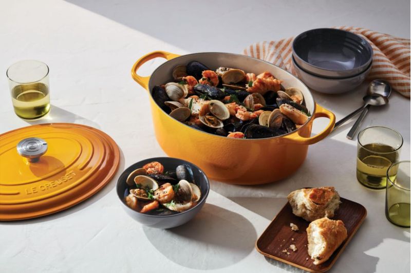 Olla Holandesa Le Creuset de Hierro Fundido Esmaltado 63 L Color Nectar
