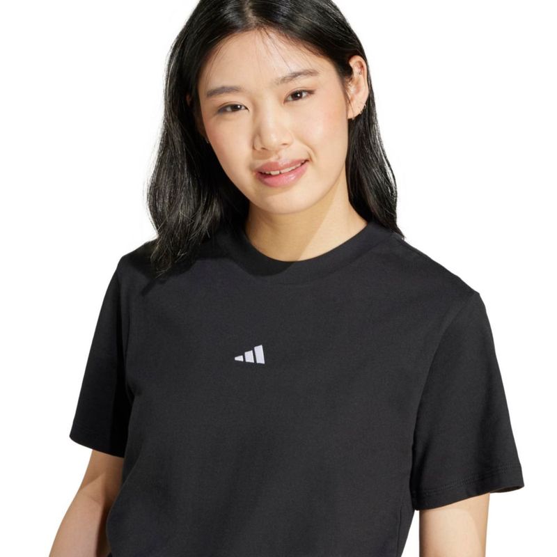 CAMISETA adidas con logo pequeño negro/blanco - Talla M