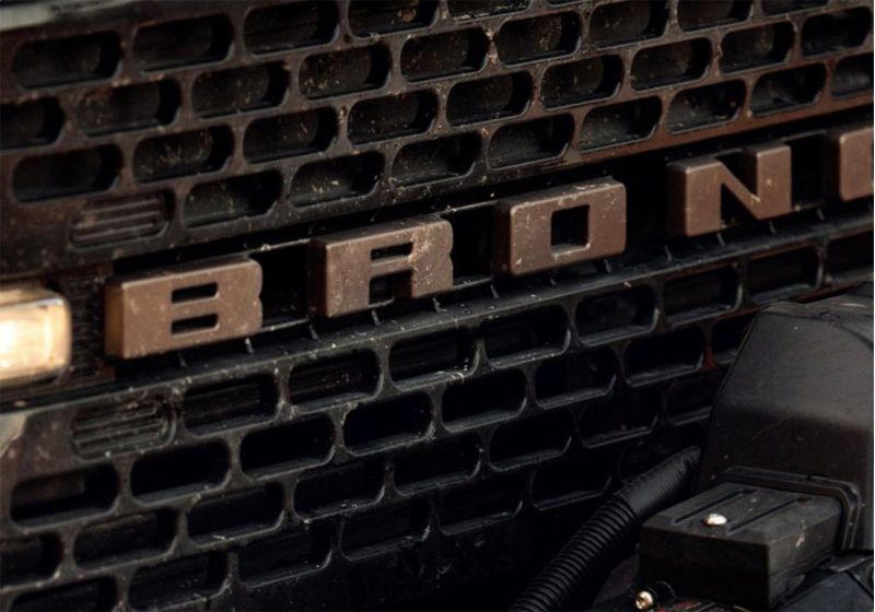 Kit de calcomanías de letras BRONCO en bronce para parrilla delantera Ford Bronco (OEM)