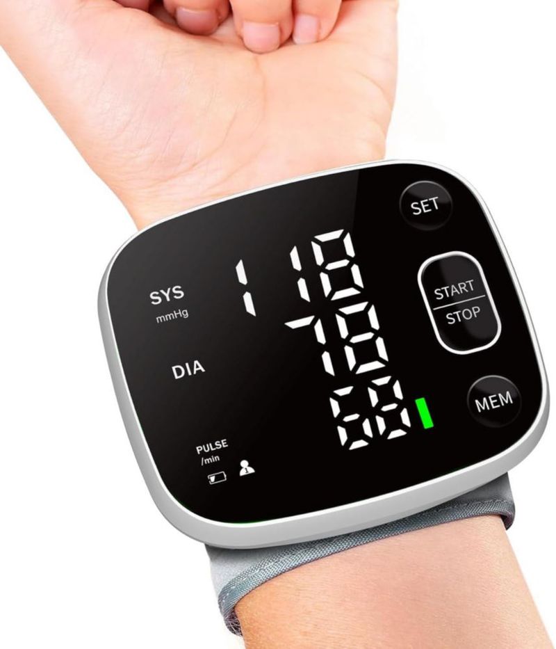 Monitor de presión arterial recargable para muñeca Ametmed