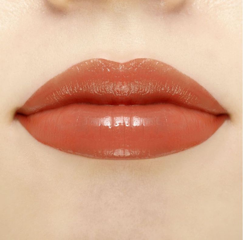 Labial ANNA SUI 3.4 g Textura Suave y Larga Duración