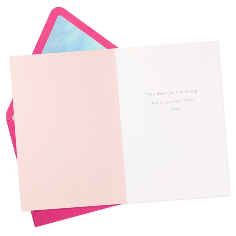 Tarjeta de cumpleaños Hallmark 13 cm con diseño de unicornio