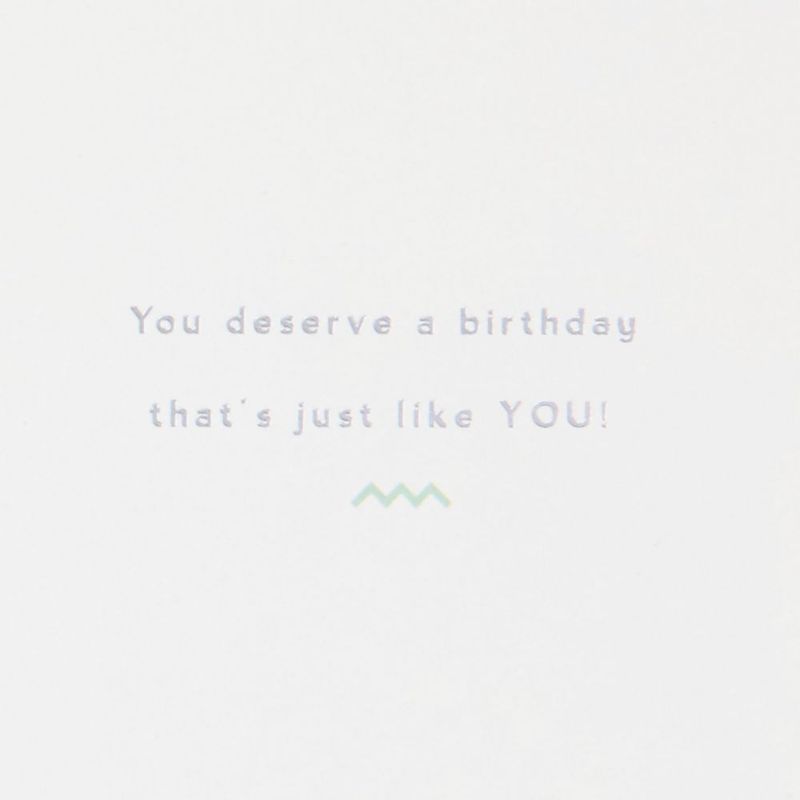 Tarjeta de cumpleaños Hallmark 13 cm con diseño de unicornio