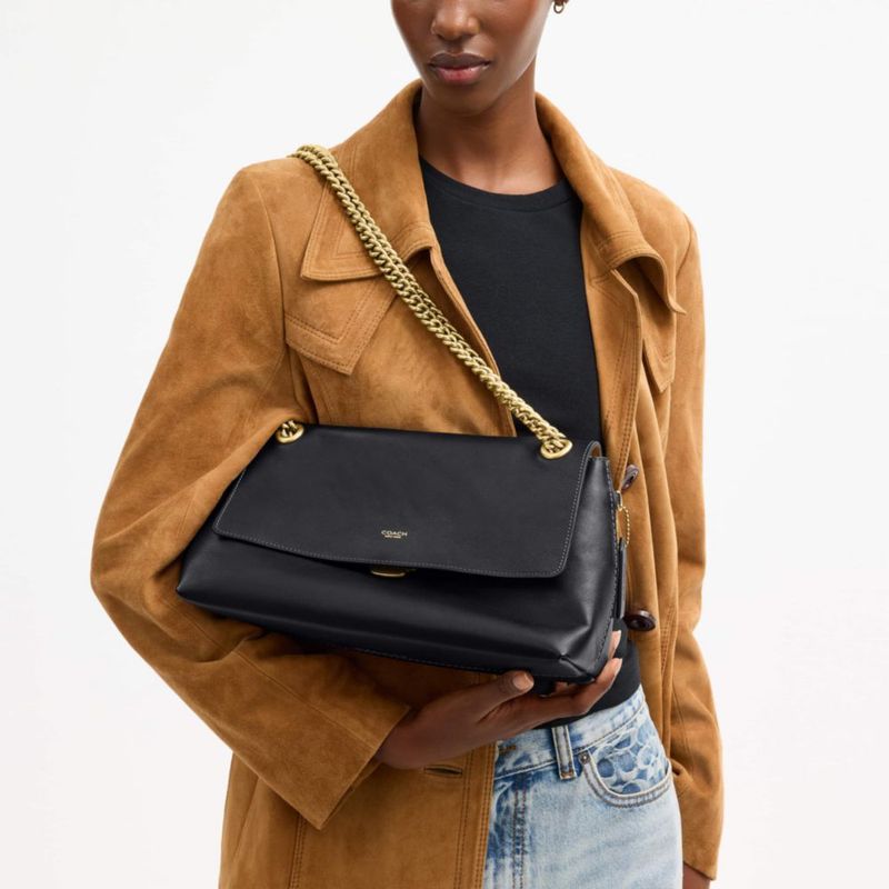 Bolso de hombro Coach Chelsea 30 cm con cadena