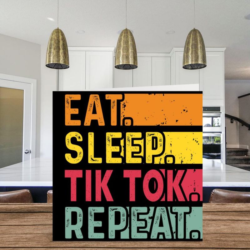 Tarjeta de cumpleaños Stuff4 Come Duerme TikTok Repite
