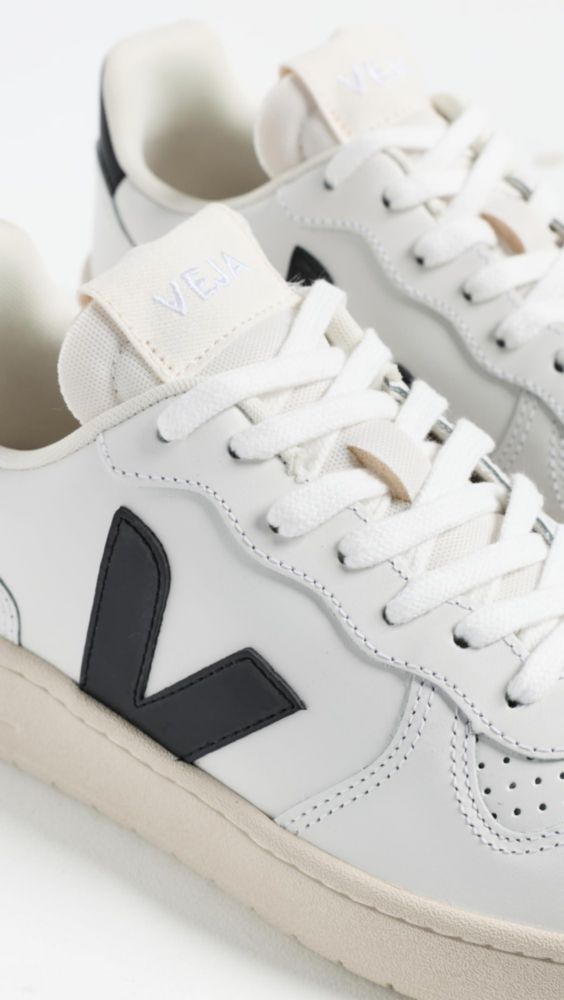 Zapatillas Veja V-10 blanco/negro talla 7 US