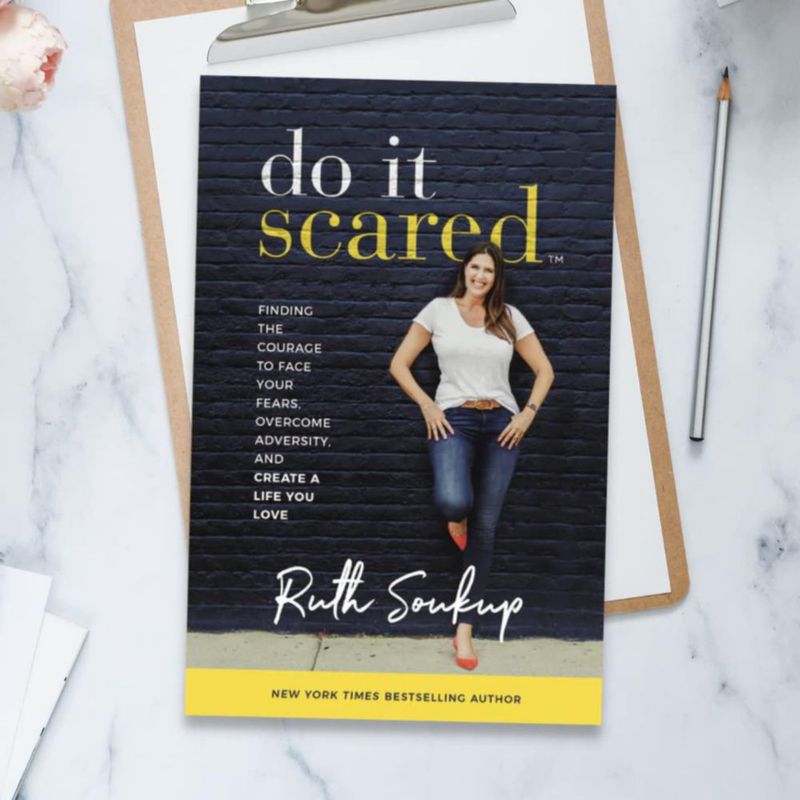 Libro HarperCollins – Do It Scared