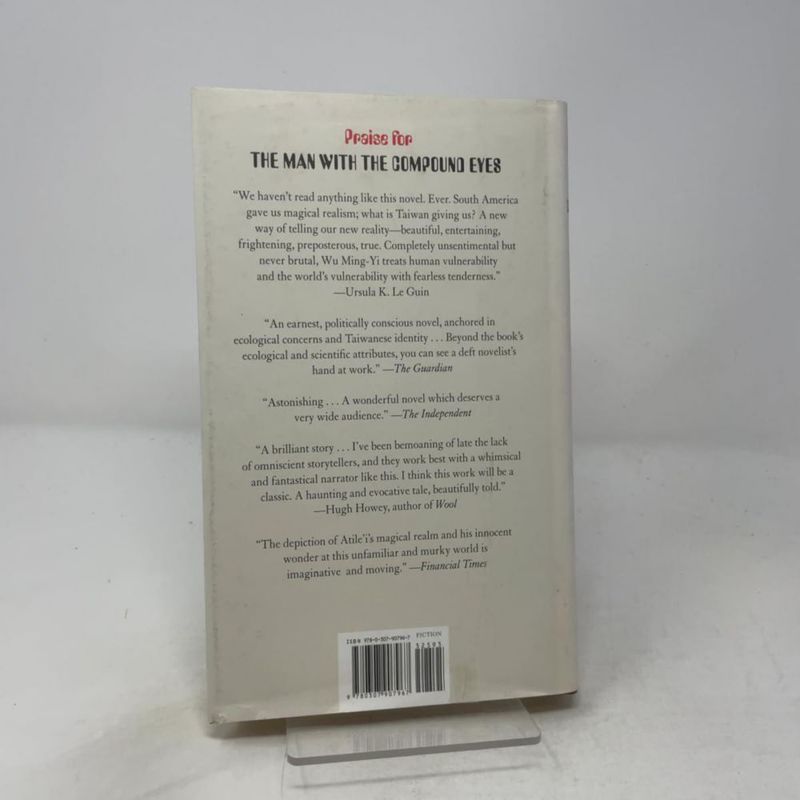 Libro Pantheon – El hombre con los ojos compuestos
