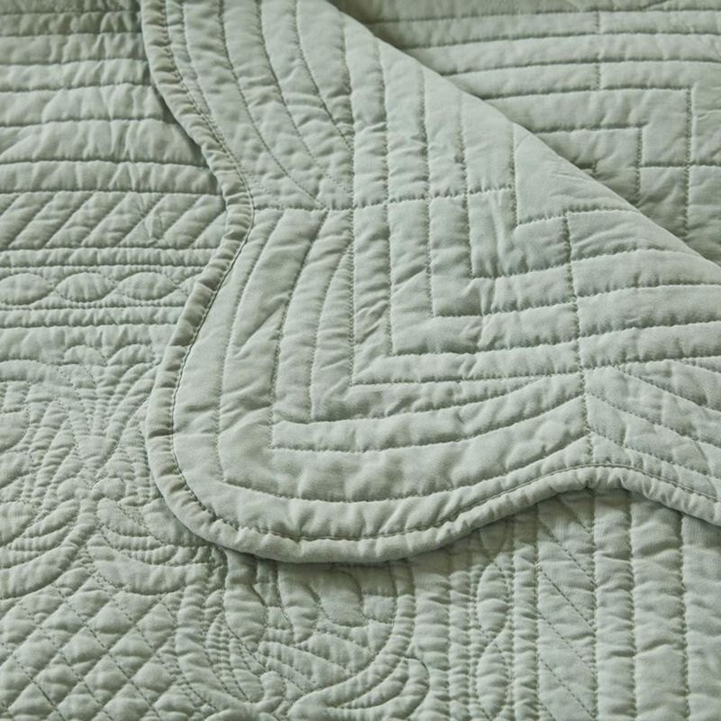 Manta Madison Park 152 cm × 183 cm con bordado damasco