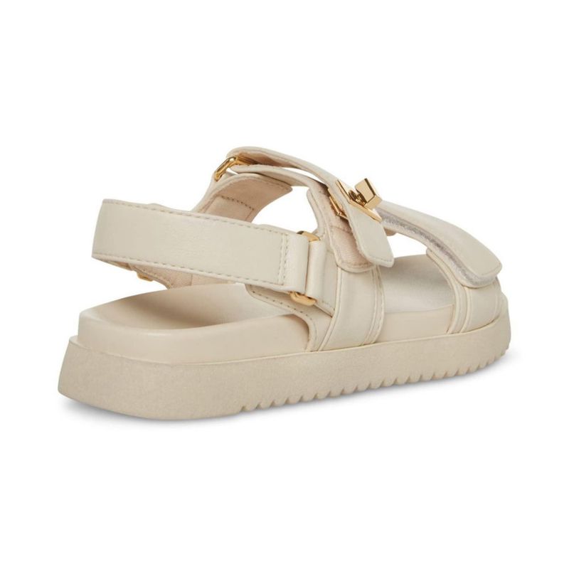 Sandalia Steve Madden Mona plana color hueso talla 5