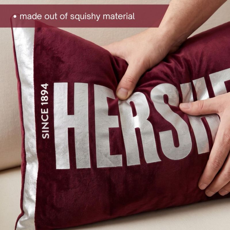 Almohada de peluche Franco Hershey’s de 46 cm con forma de barra de chocolate