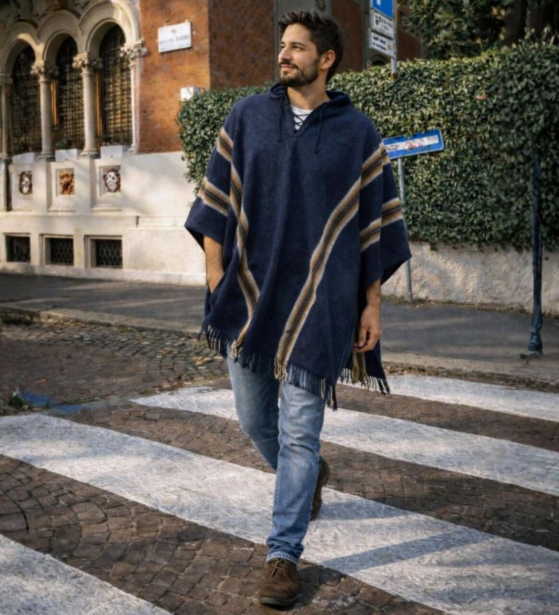 Poncho Gamboa de lana de alpaca con capucha - Abrigo para hombre
