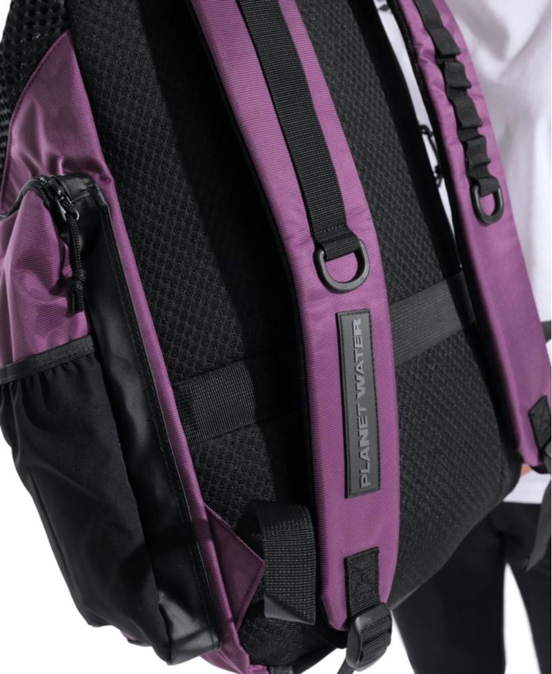 Mochila deportiva ARENA 45L color púrpura ciruela