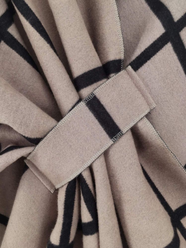 Abrigo Moss Rose 80 cm a cuadros – Poncho tipo chal