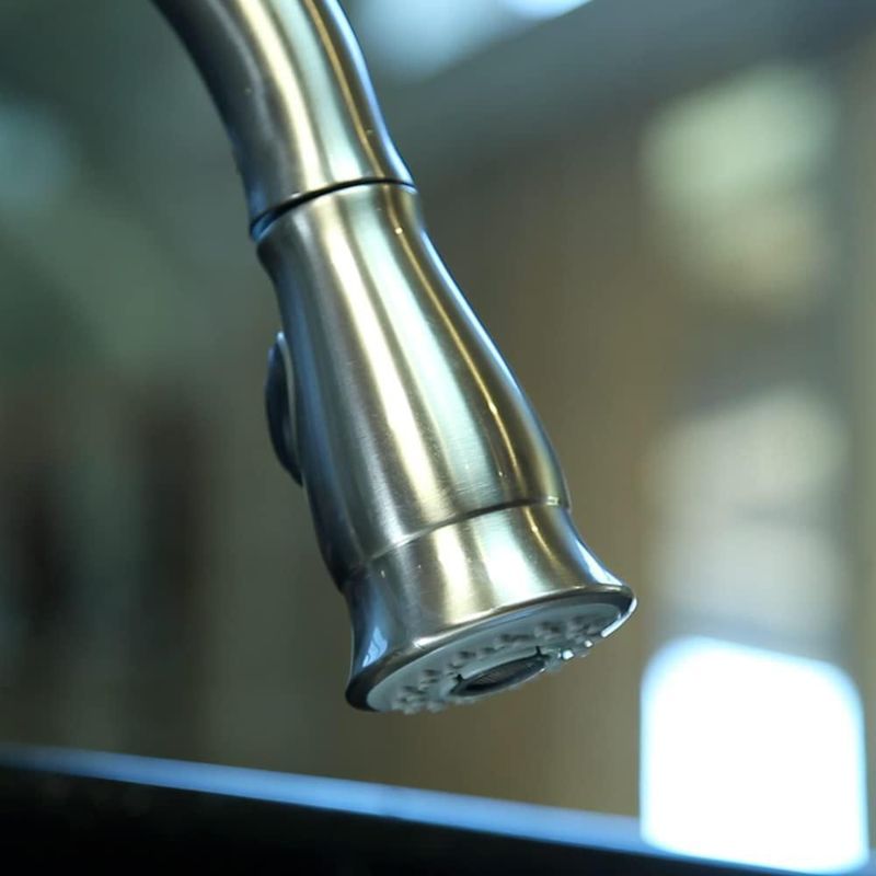 Cabezal rociador desplegable Danco Smart Spray para grifo de cocina