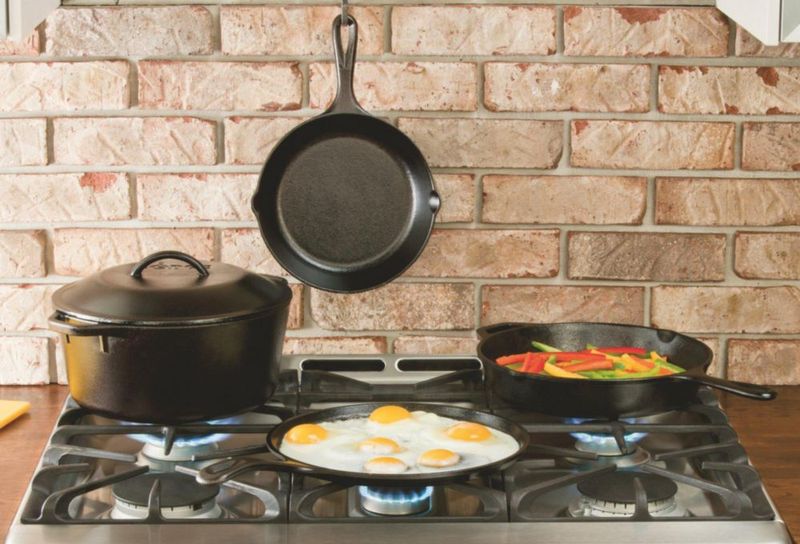 Set Fajita Lodge LFSR3 de hierro fundido presazonado 10 x 7 pulgadas