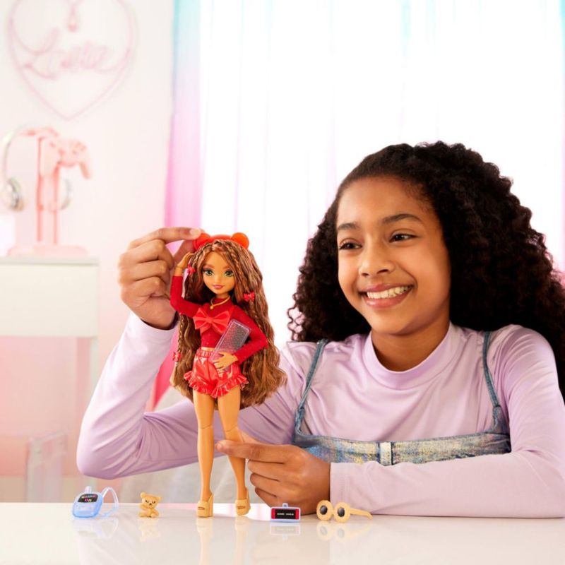 Muñeca de moda Barbie Dream Besties Teresa con accesorios