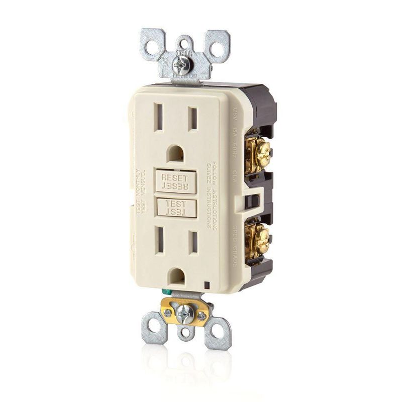 Enchufe eléctrico Leviton GFTR1-3T 15A Smart GFCI paquete de 3