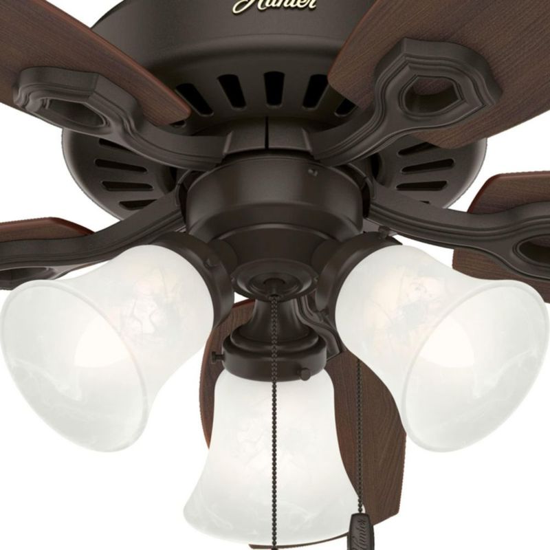 Ventilador de techo Hunter de 42 pulgadas con cadena de luz LED para interiores color bronce