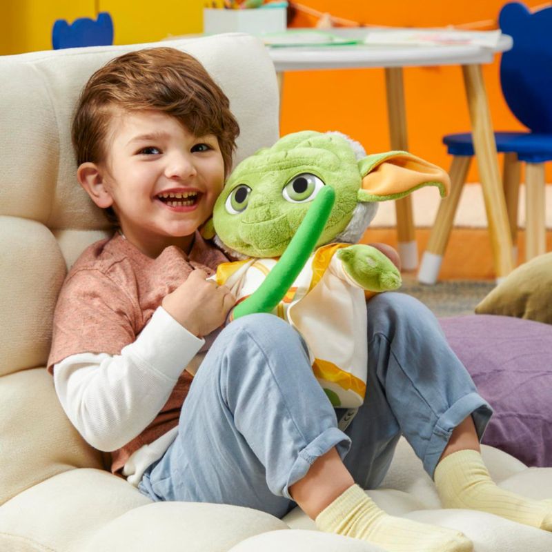 Peluche Star Wars Master Yoda de 34 cm con bata Jedi para niños mayores de 3 años