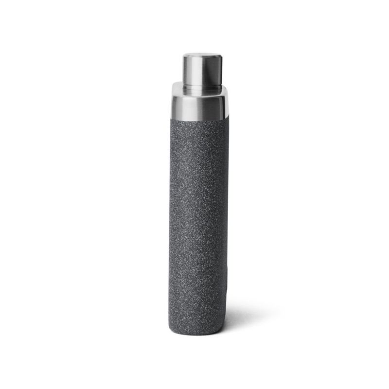 Cantil YETI de 207 ml Black Stone con embudo